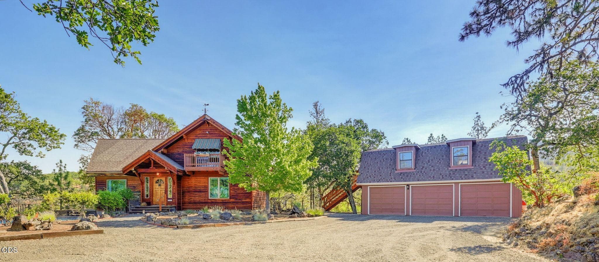 Photo of 4001 Fork Little Butte Creek Road 1 of 85
