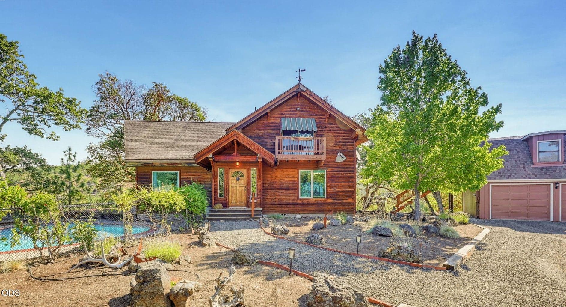 Photo of 4001 Fork Little Butte Creek Road 2 of 85