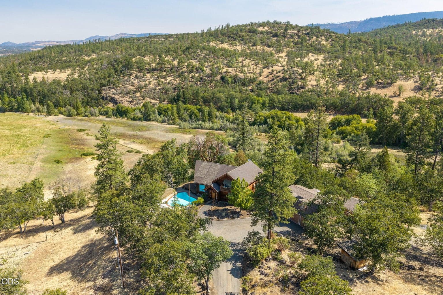 Photo of 4001 Fork Little Butte Creek Road 4 of 85