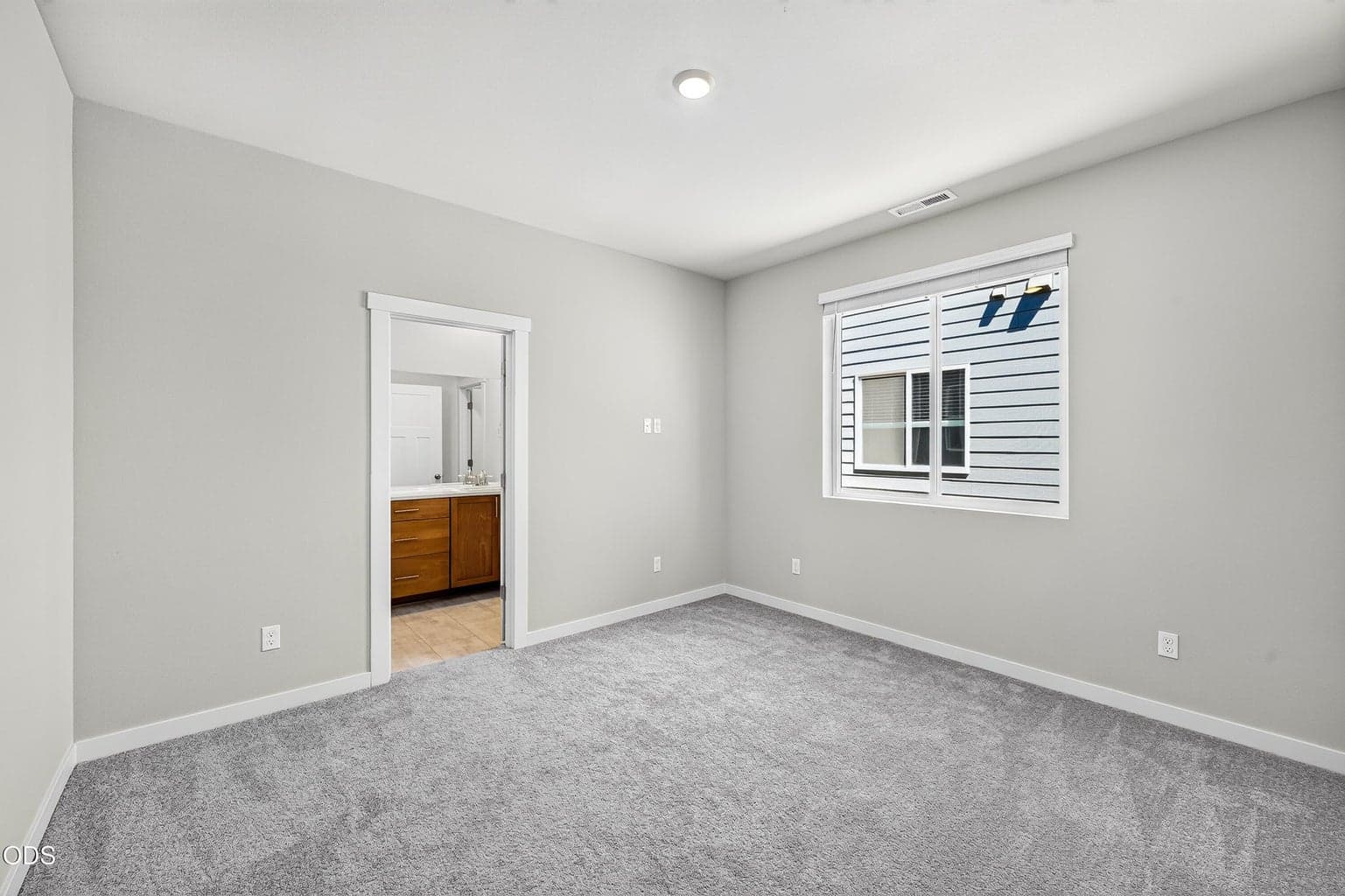 Photo of 2666 NW 26th LP North 10 of 47