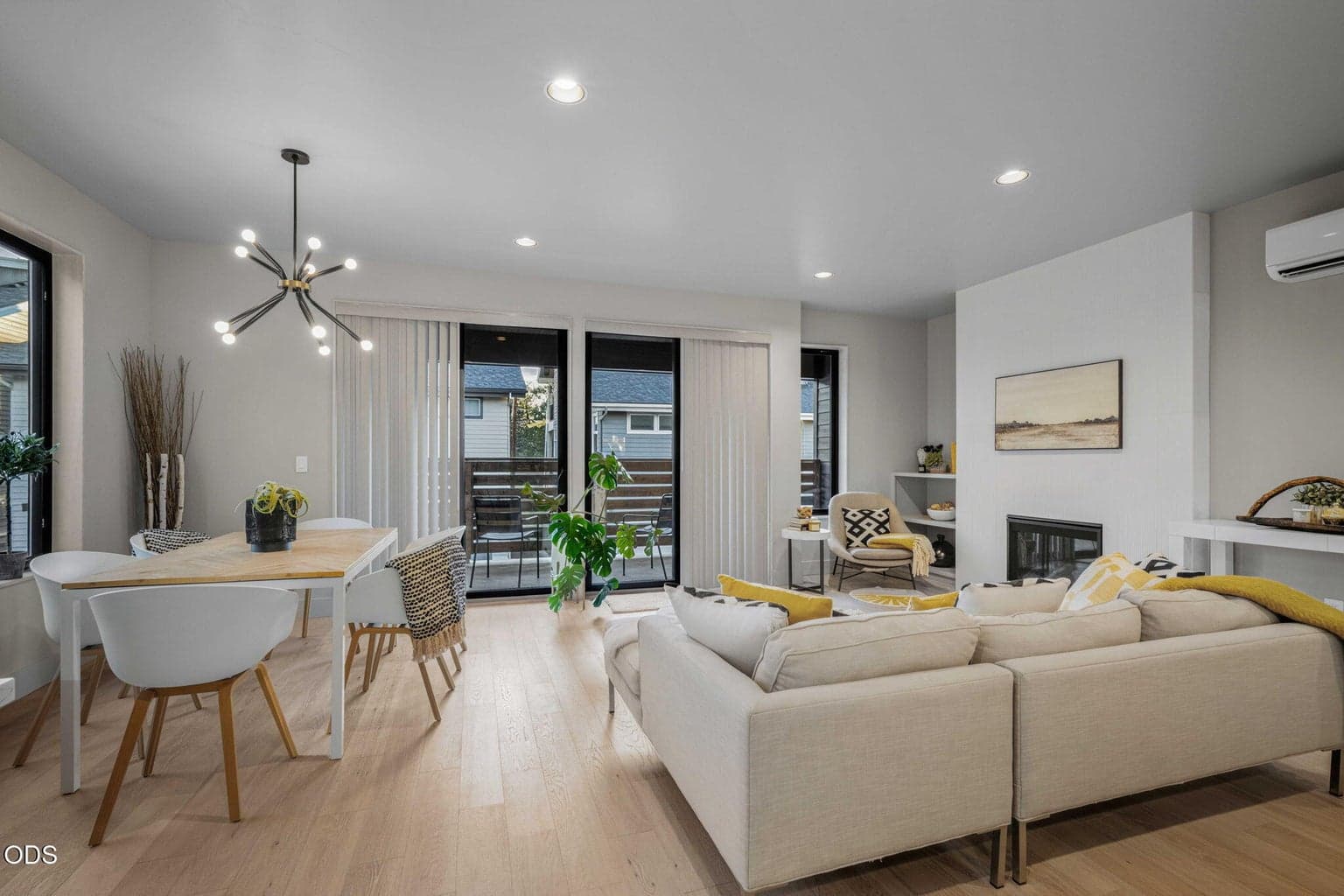 Photo of 61579 Riverwalk Lane 4 of 46