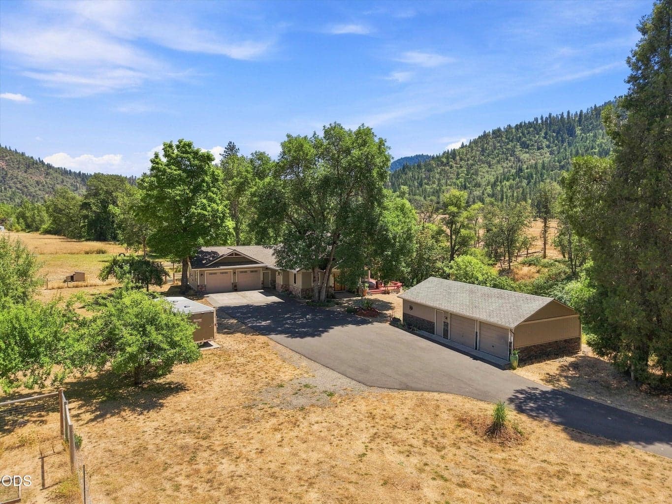 Photo of 10128 Evans Creek Road 1 of 46
