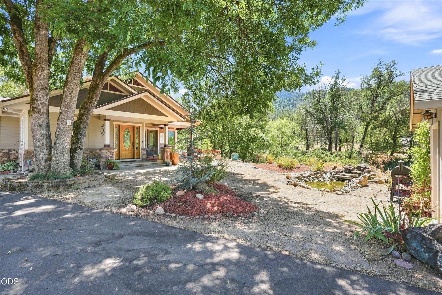 Photo of 10128 Evans Creek Road 5 of 46