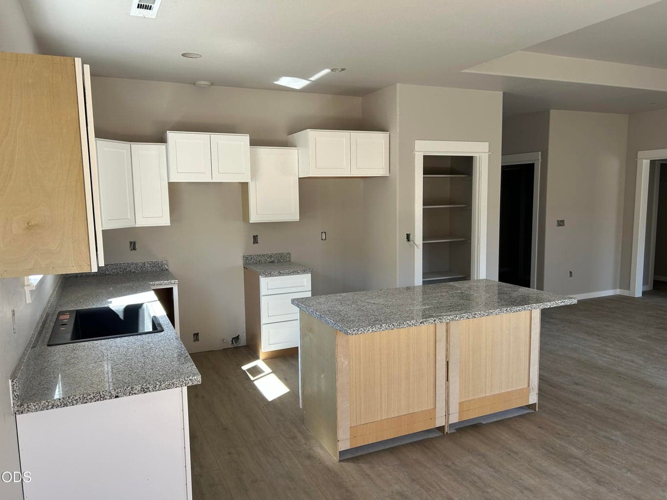 Photo of 2217 Piazza Drive 5 of 11