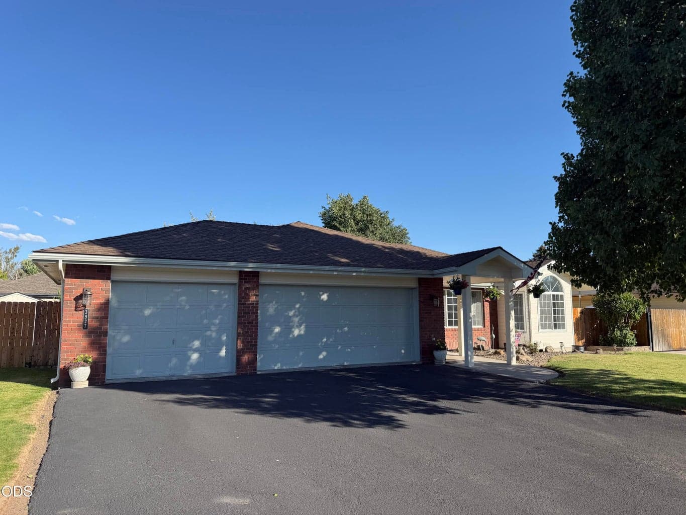 Photo of 3927 Valinda Way 1 of 1
