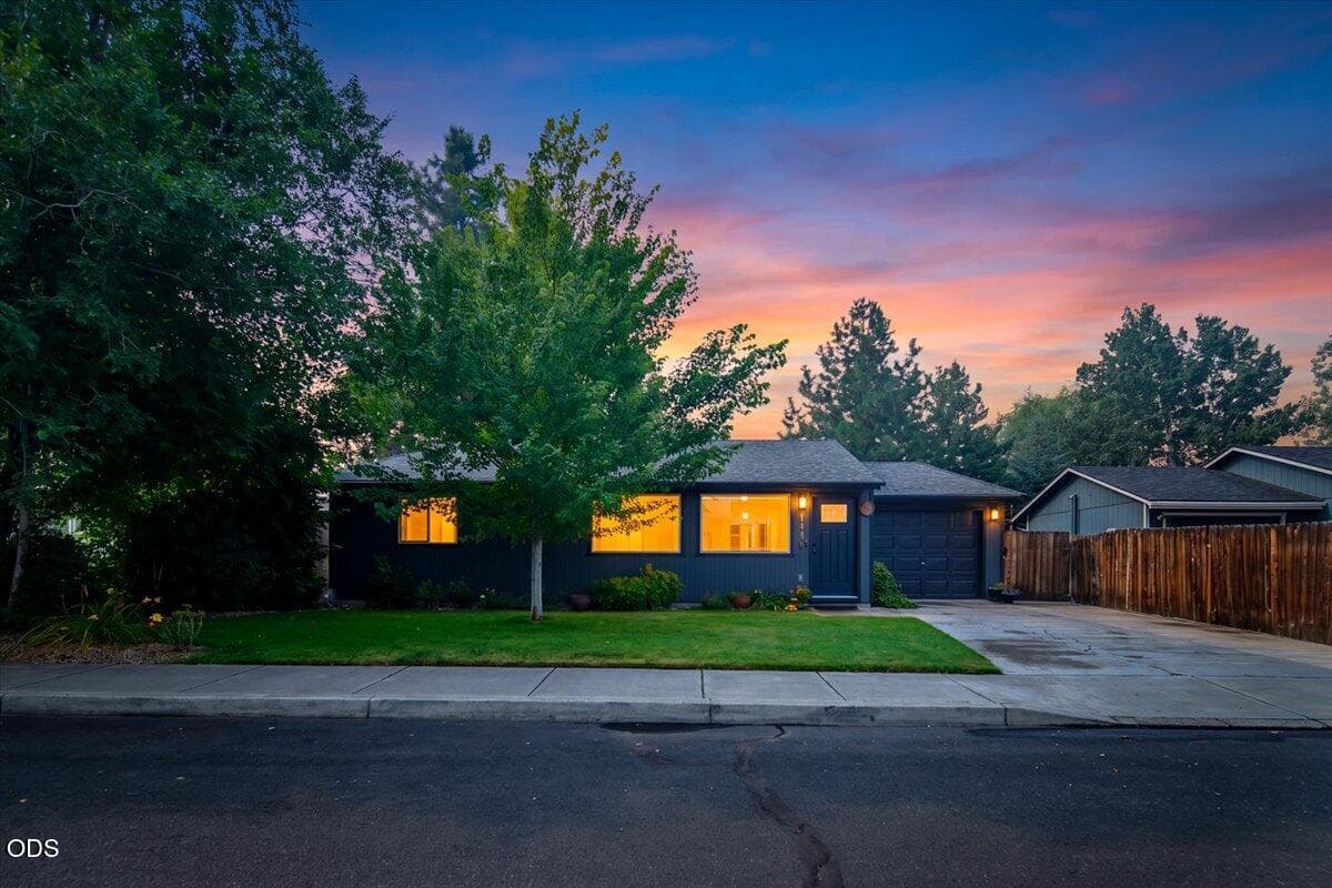 Photo of 3146 Pumice Place 1 of 30