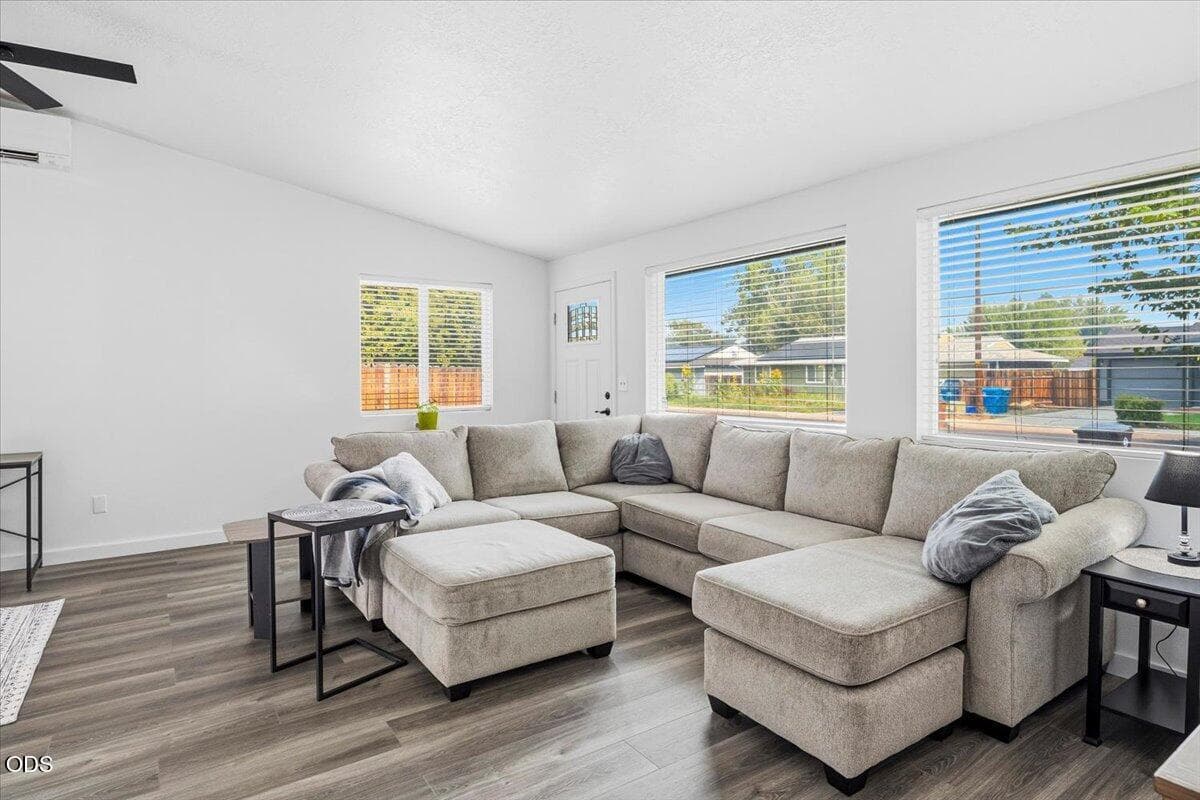Photo of 3146 Pumice Place 4 of 30
