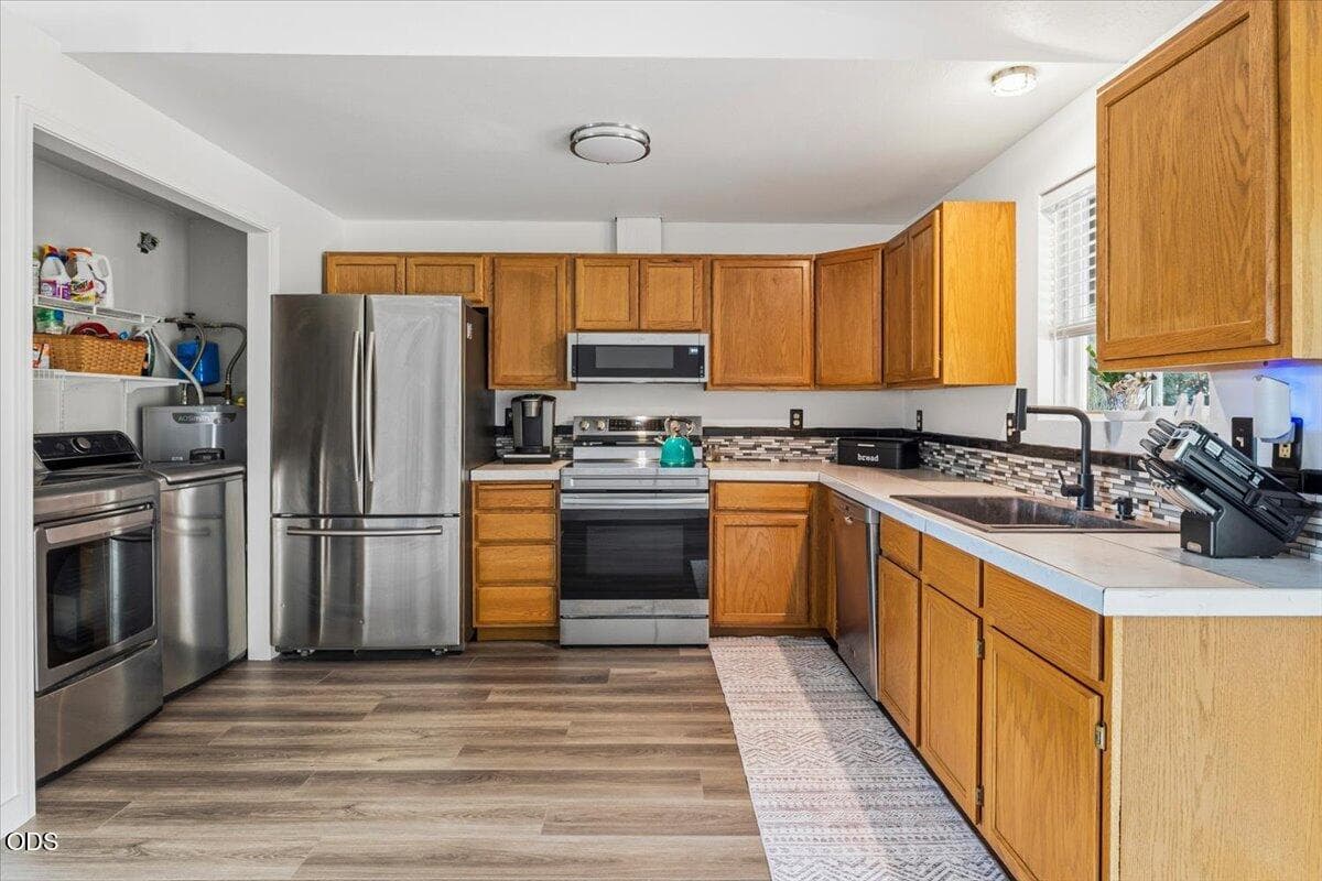 Photo of 3146 SW Pumice Place 9 of 30