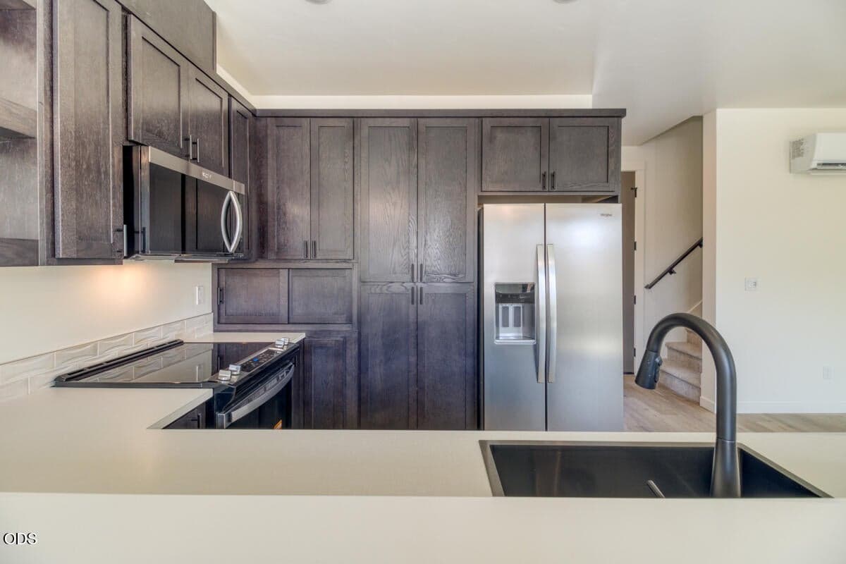 Photo of 894 SE Aquila Drive 12 of 28