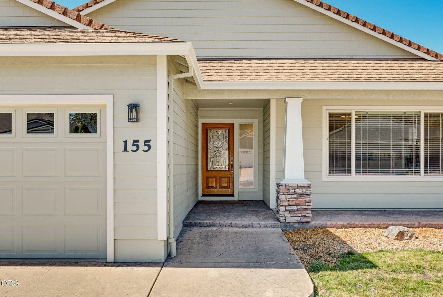 Photo of 155 Glenwood Drive 5 of 34