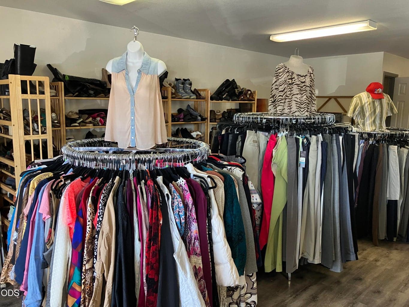 RACKS,SHOE DISPLAY & MANNEQUINS INCLUDED