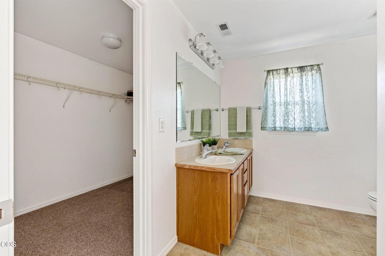 Photo of 3375 SW Obsidian Avenue 22 of 39