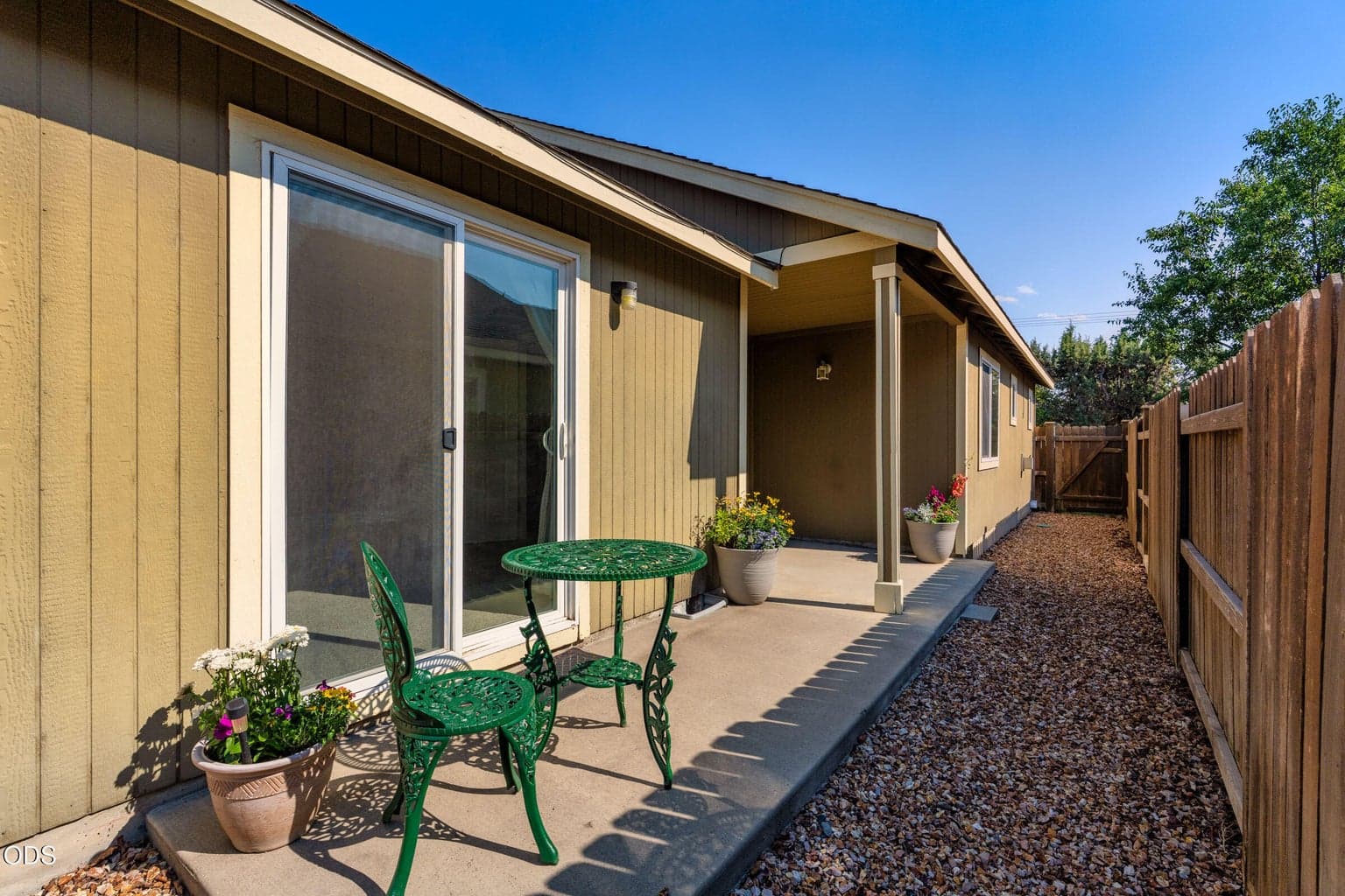 Photo of 3375 SW Obsidian Avenue 17 of 39