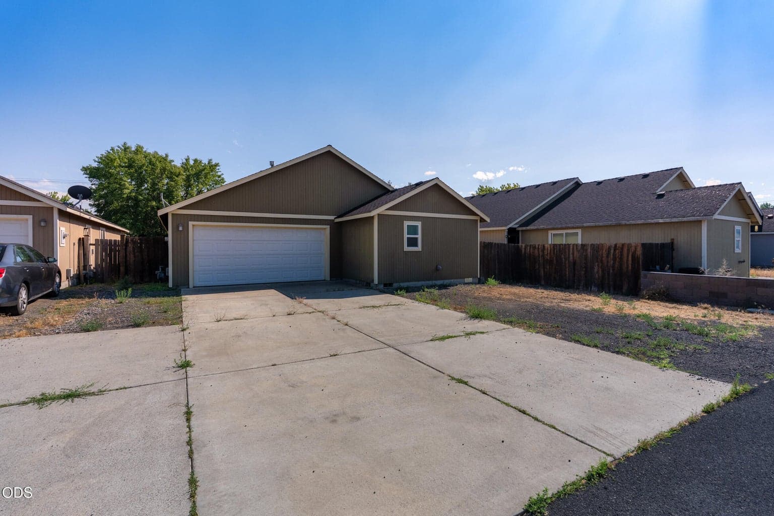 Photo of 3375 SW Obsidian Avenue 32 of 39