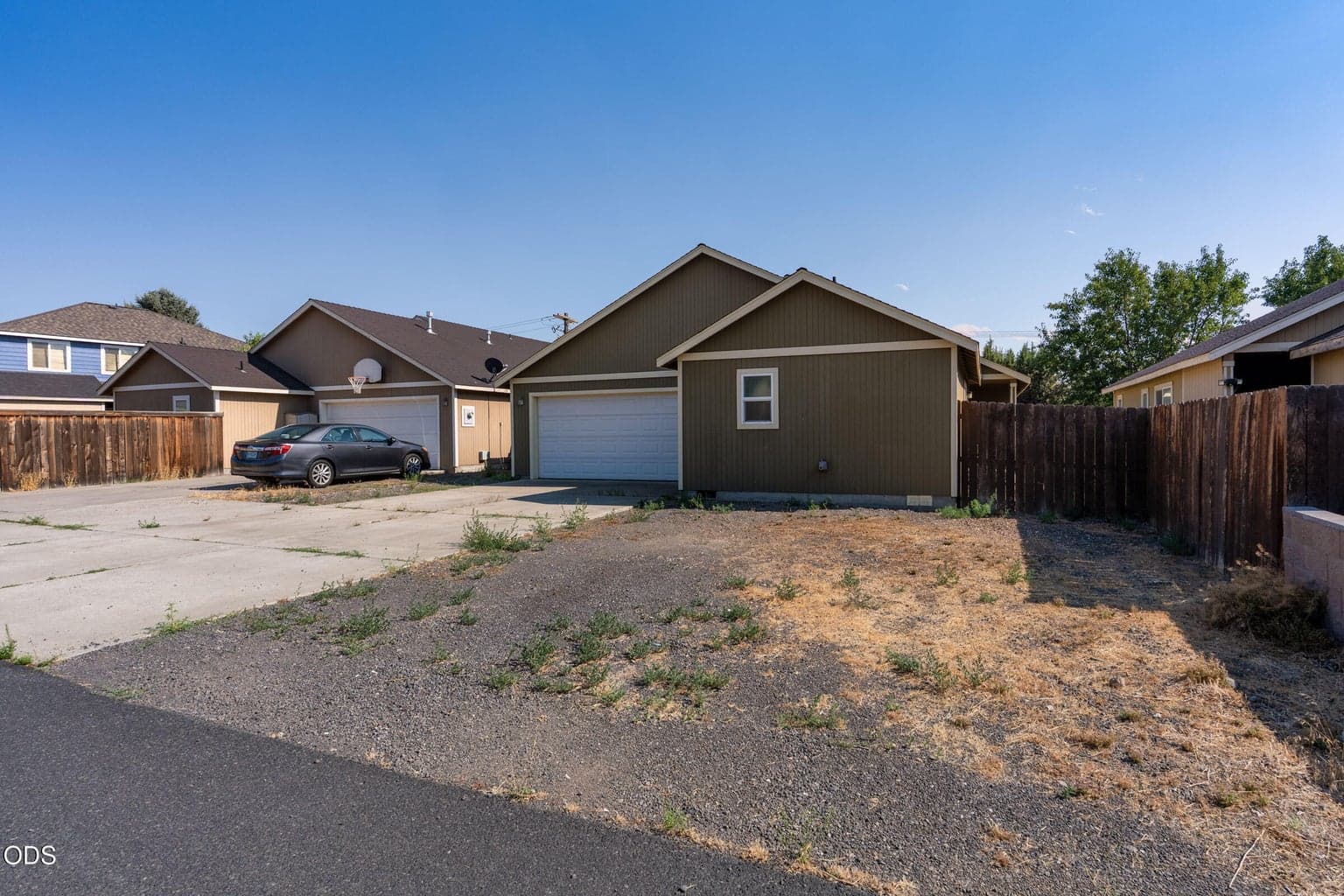 Photo of 3375 SW Obsidian Avenue 33 of 39