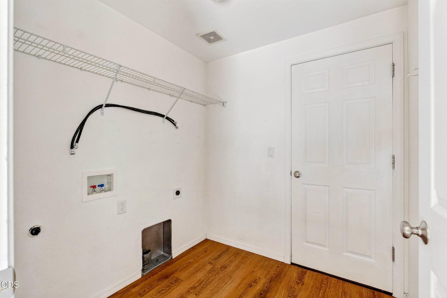 Photo of 3375 SW Obsidian Avenue 30 of 39