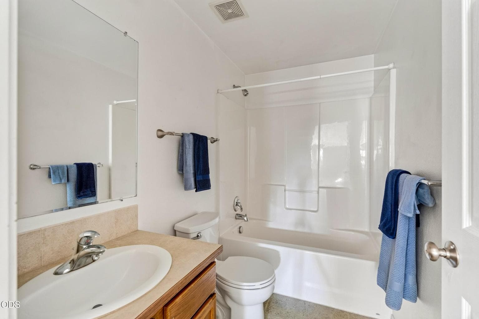 Photo of 3375 SW Obsidian Avenue 26 of 39