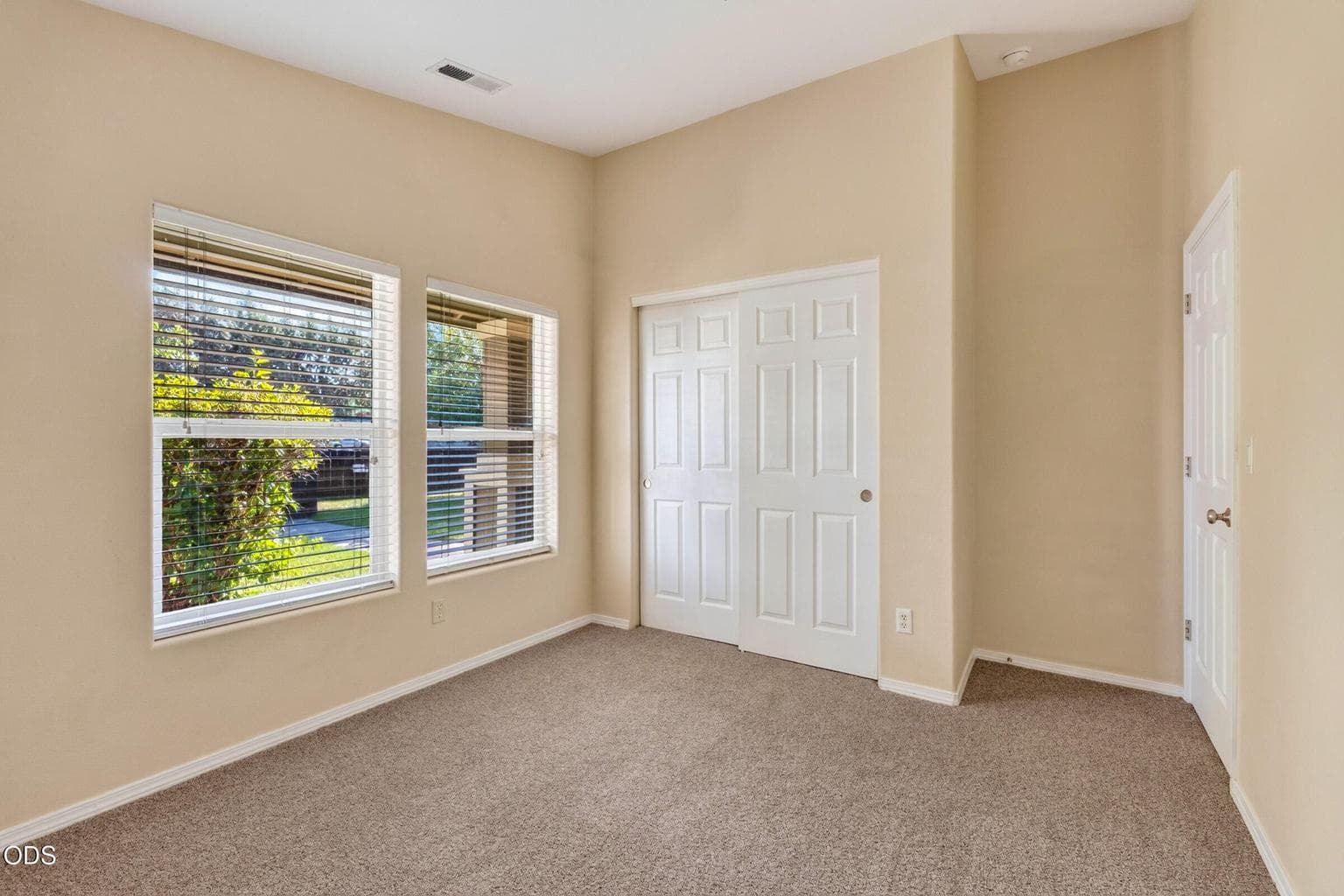 Photo of 3375 SW Obsidian Avenue 25 of 39