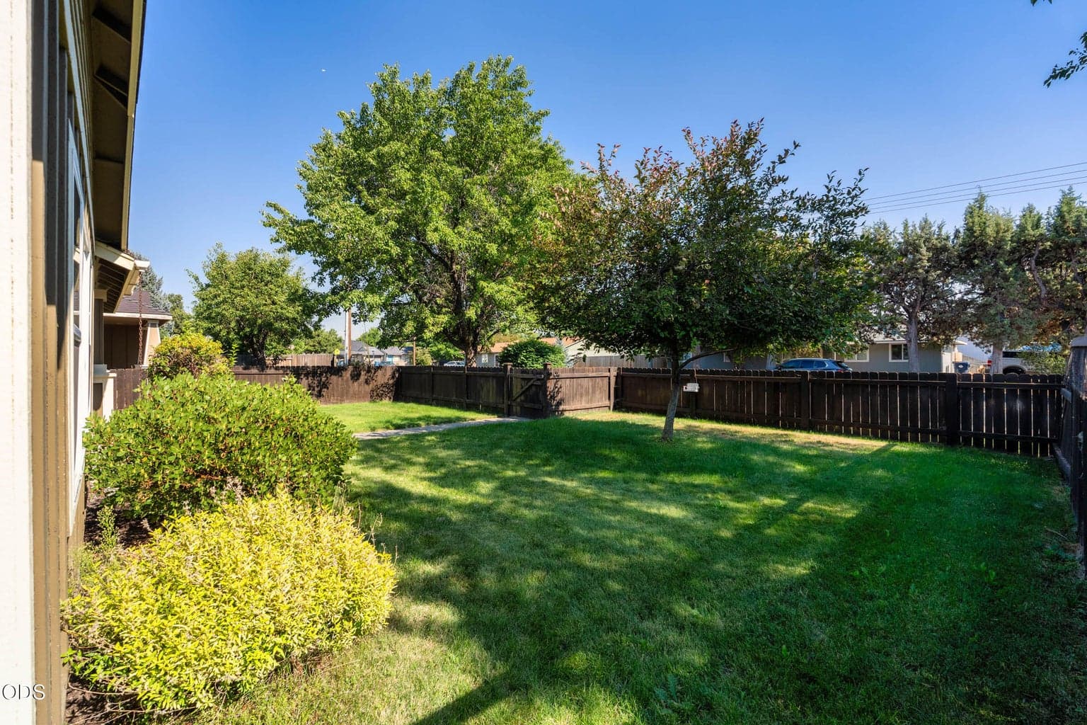 Photo of 3375 Obsidian Avenue 5 of 39
