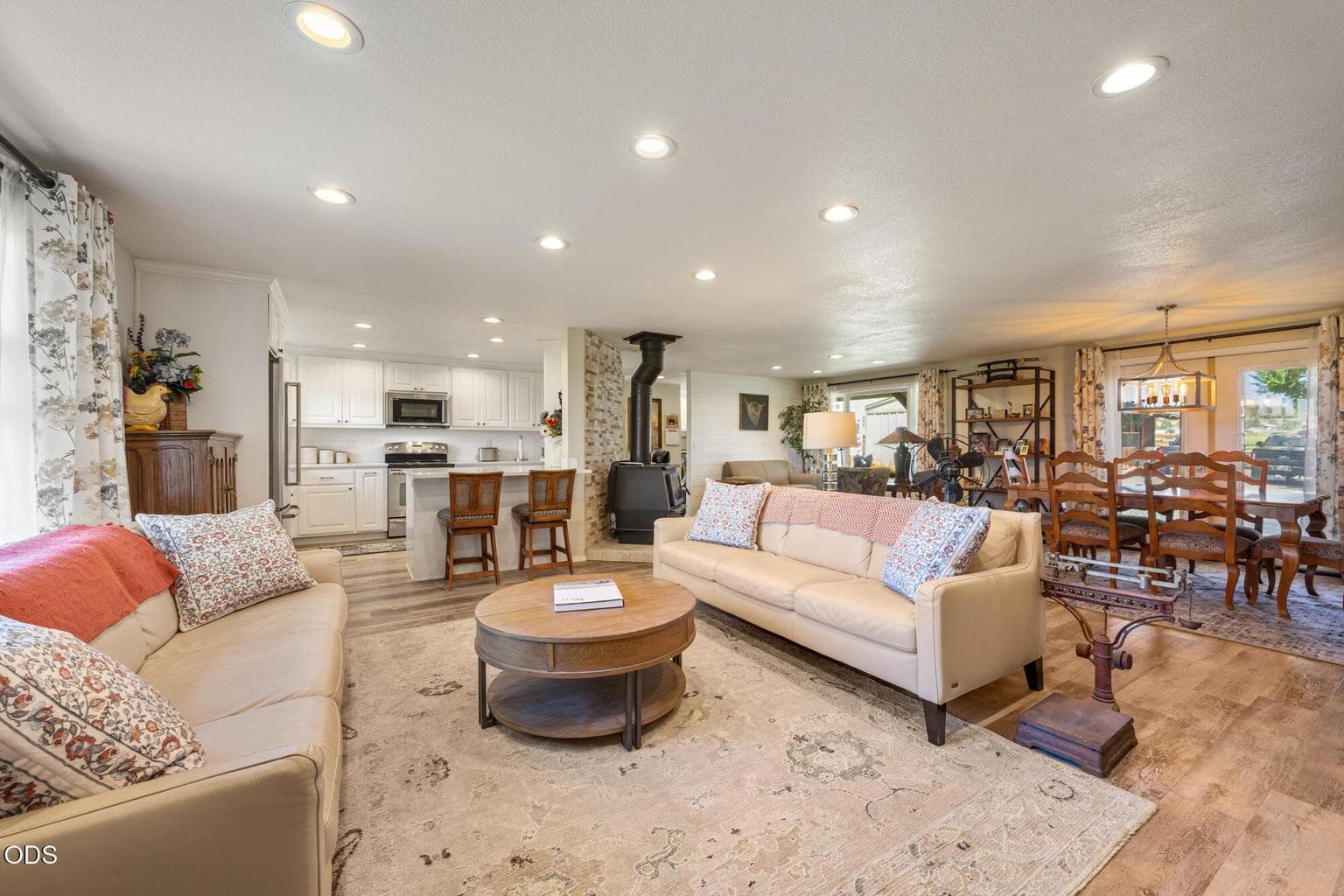 Photo of 7800 NW Lamonta Road 7 of 33