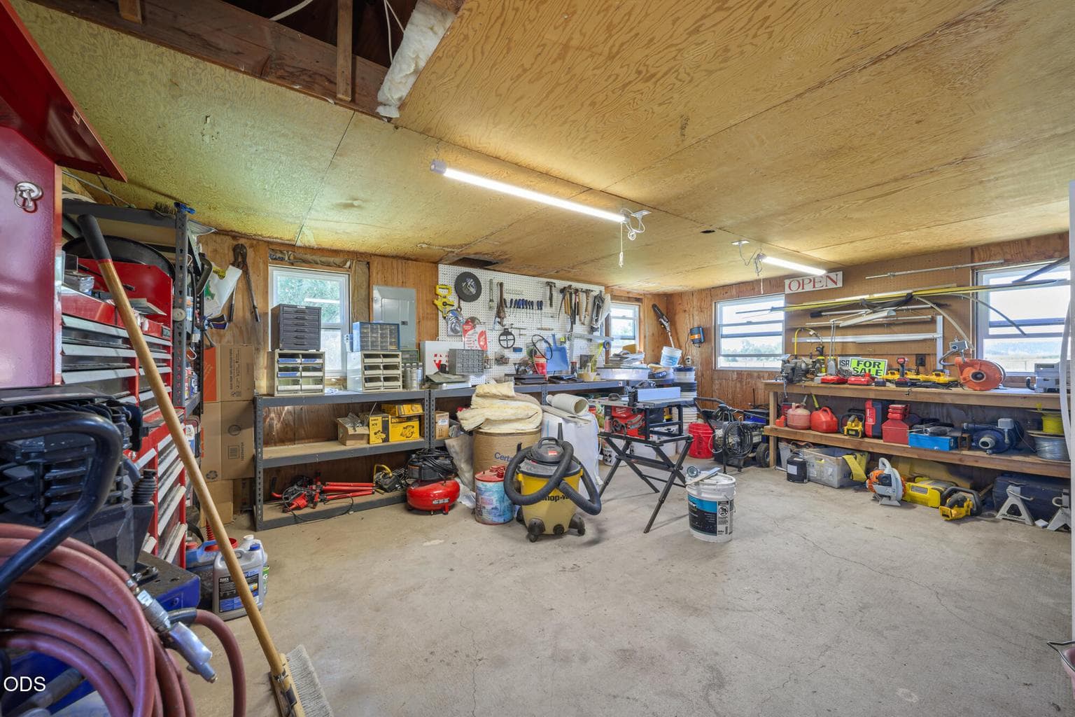 Photo of 7800 NW Lamonta Road 24 of 33