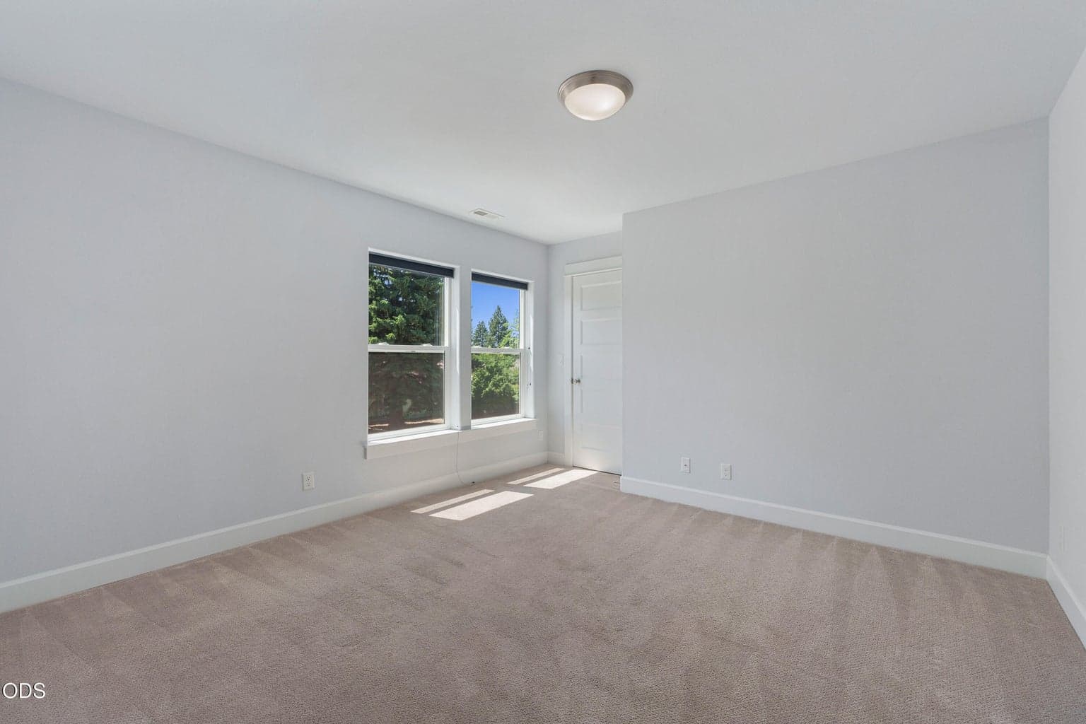 Photo of 750 NE Isabella Lane 30 of 39