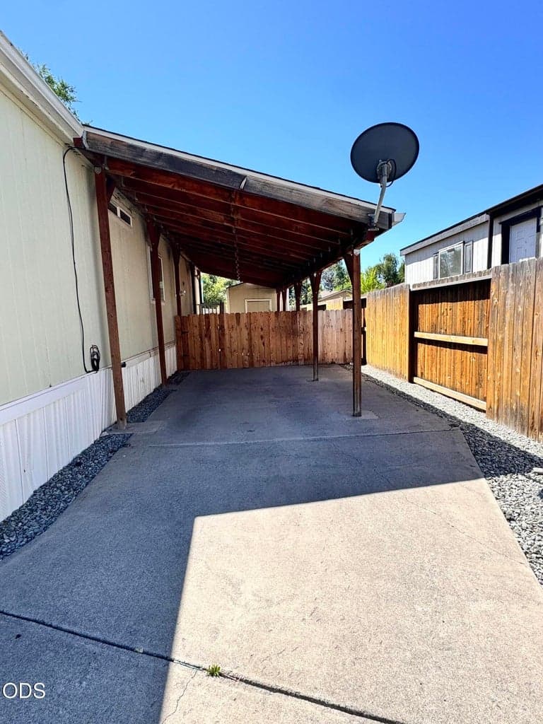 Photo of 4647 Winter Avenue 3 of 26