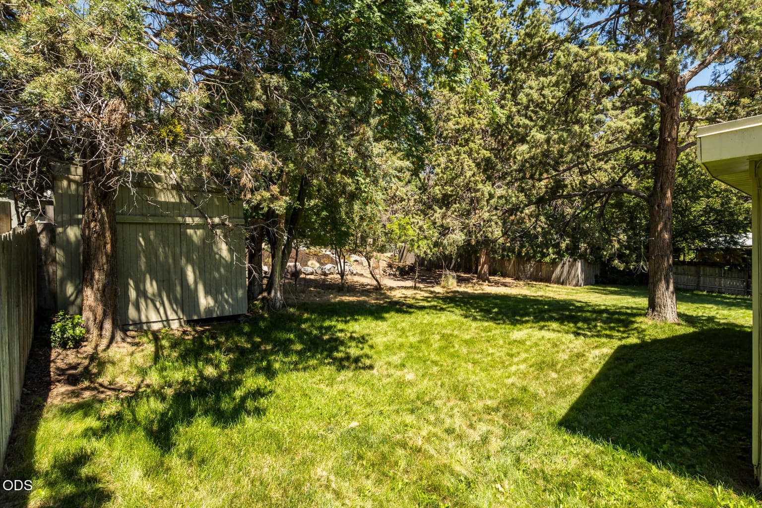 Photo of 1278 NW Vicksburg Avenue 31 of 35