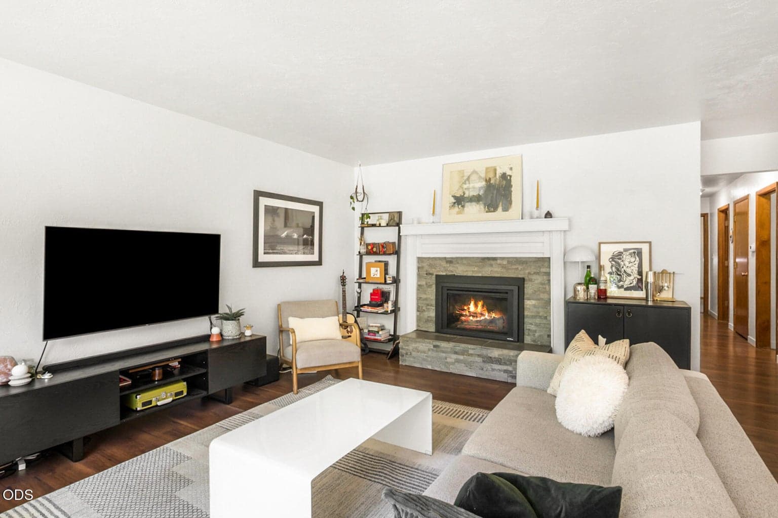 Photo of 1278 NW Vicksburg Avenue 15 of 35