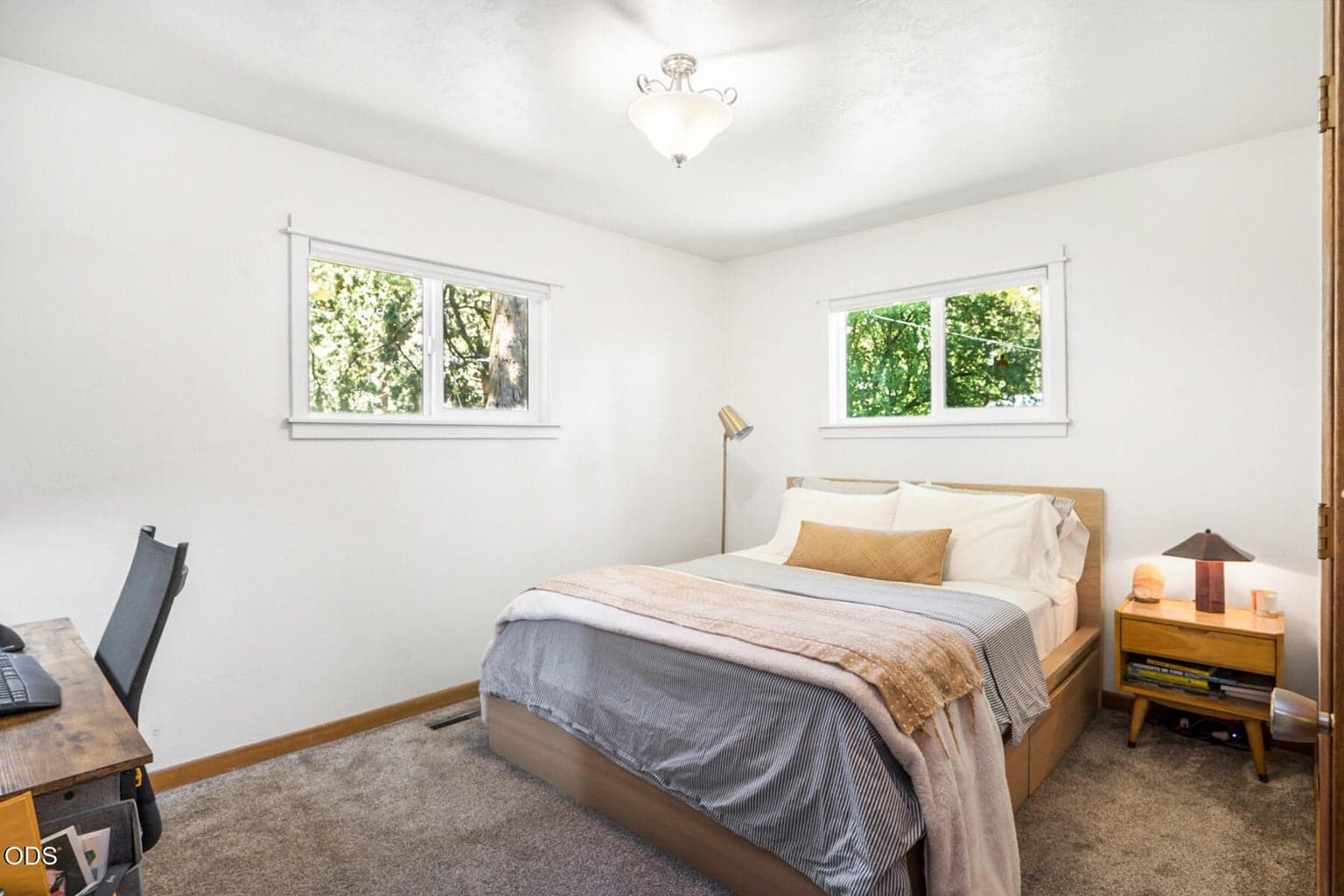 Photo of 1278 NW Vicksburg Avenue 24 of 35