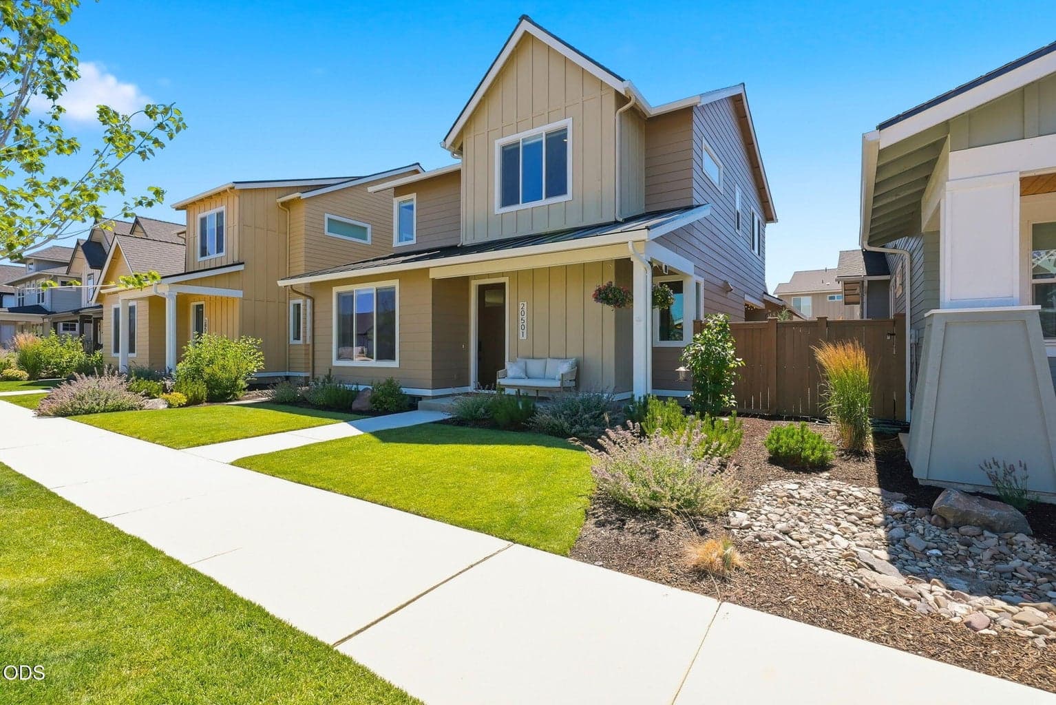 Photo of 20501 Aberdeen Drive 3 of 47
