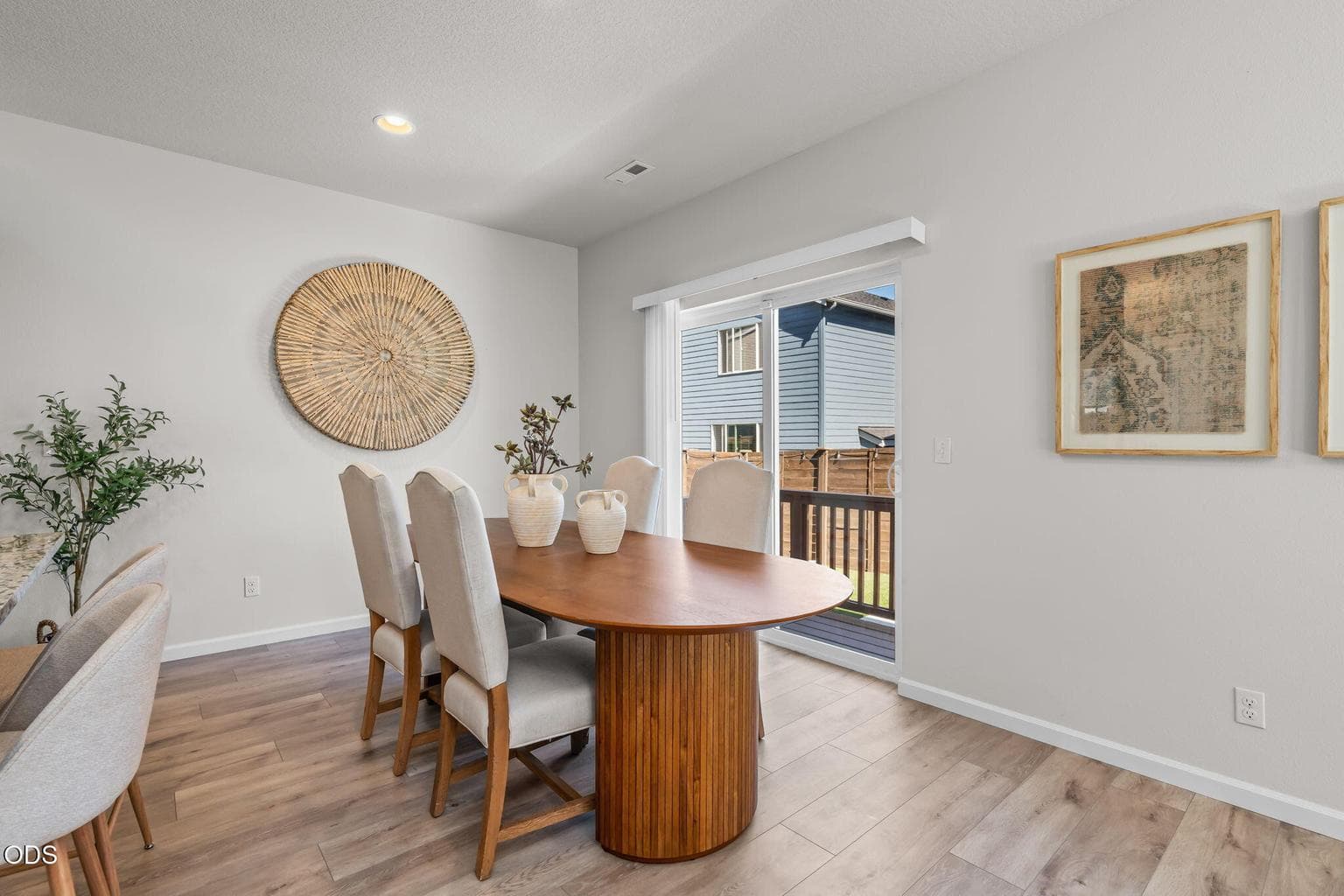 Slider off dining to deck