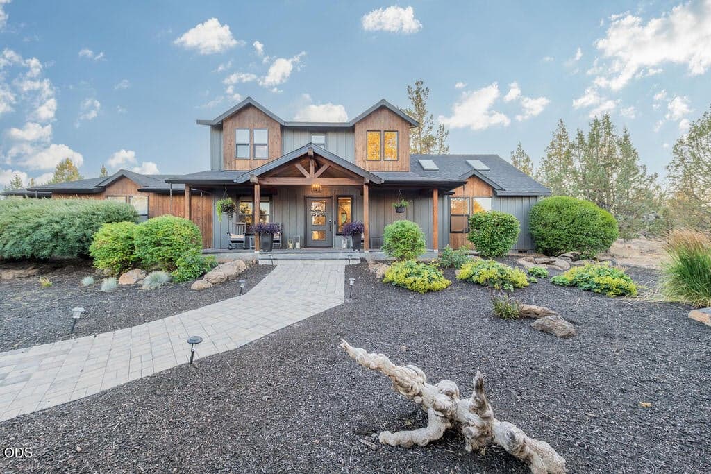 Photo of 18025 Cascade Estates Drive 4 of 56