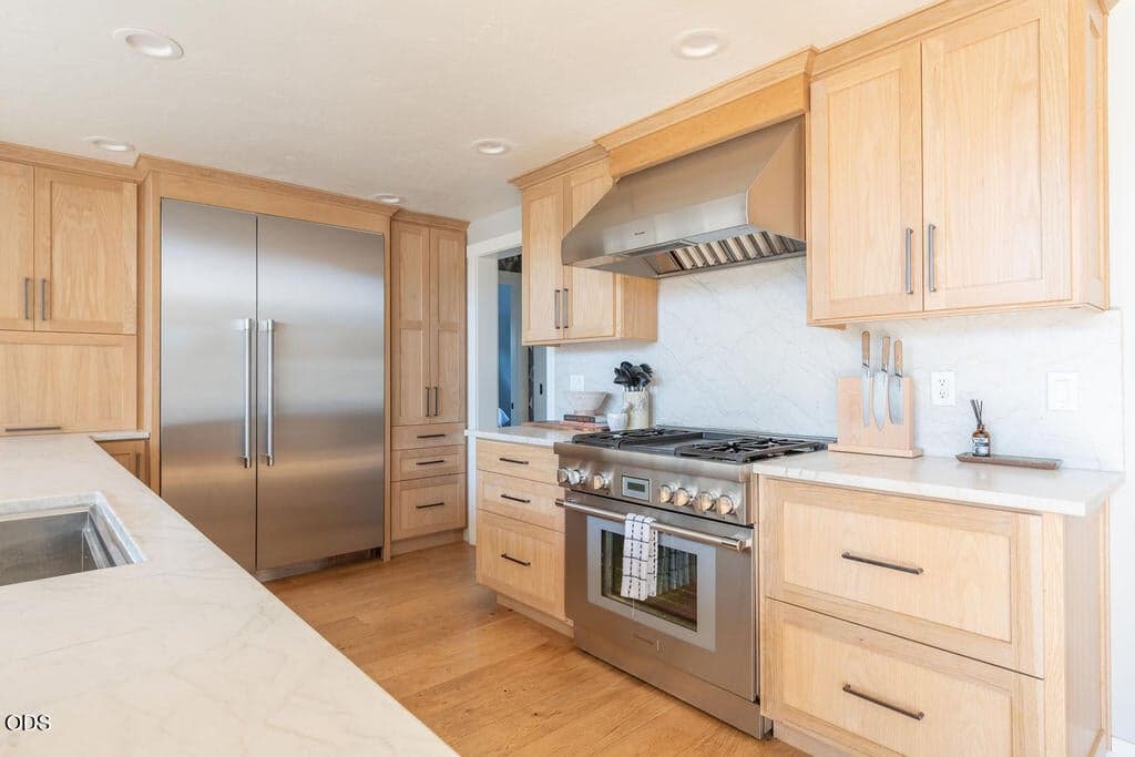 Photo of 18025 Cascade Estates Drive 9 of 56