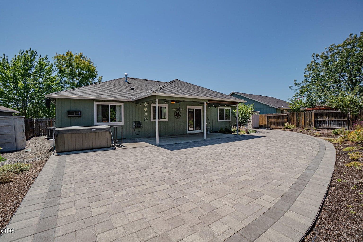 Photo of 481 Westminster Drive 5 of 27
