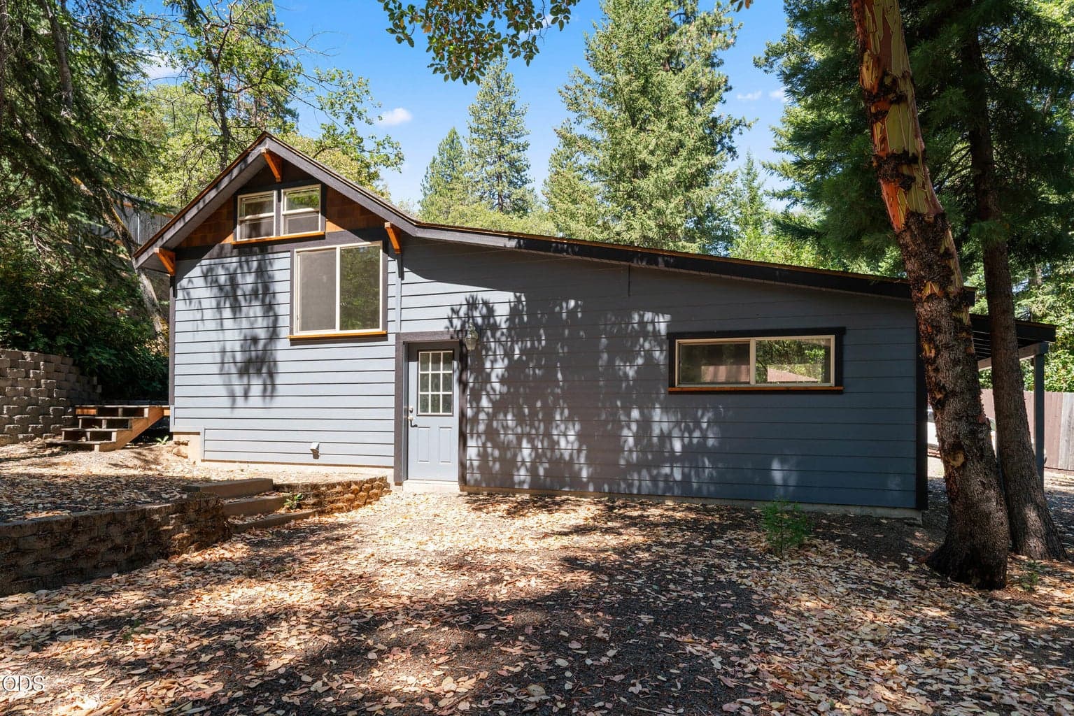 Photo of 4712 Old Highway 99 4 of 35