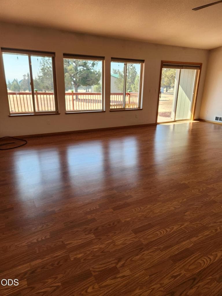 Photo of 8152 Paious Drive 3 of 29