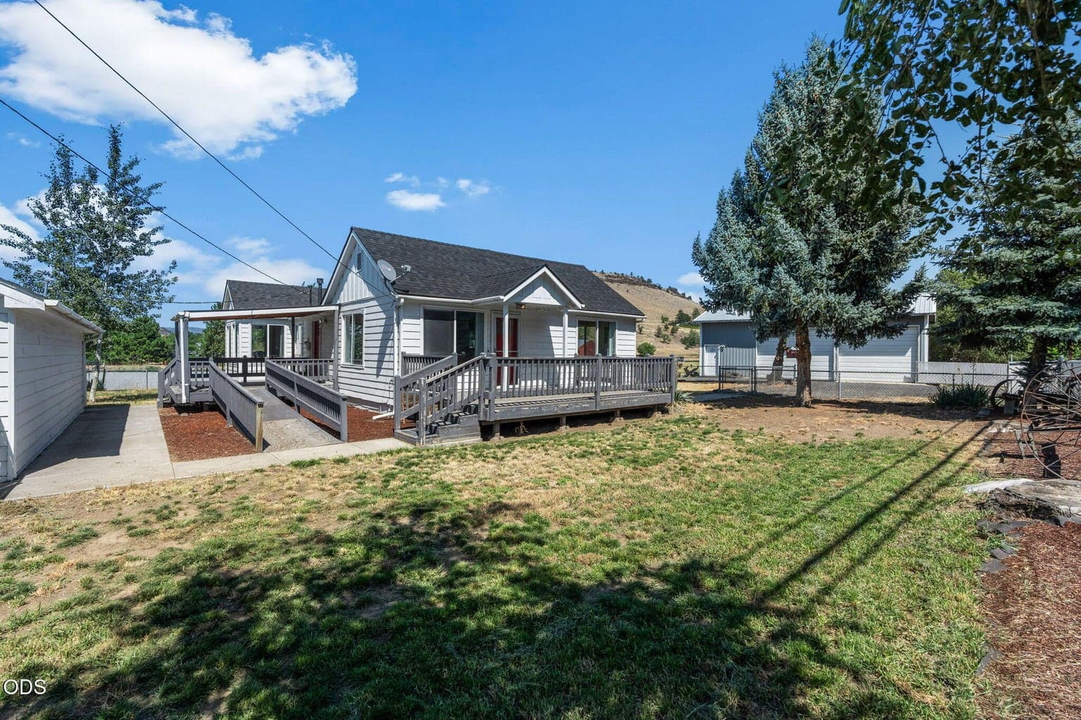 2185 Paulina Highway