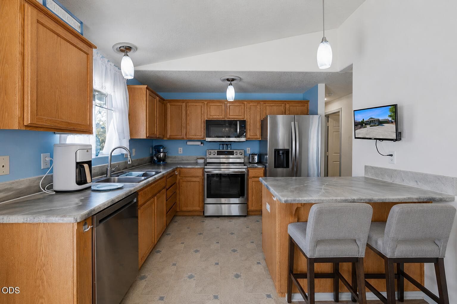 Photo of 1527 Larry Court 5 of 19