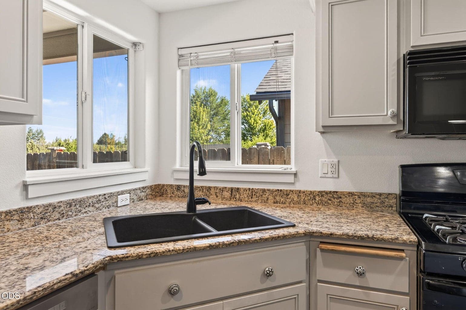 Photo of 63825 Hunters Circle 5 of 31