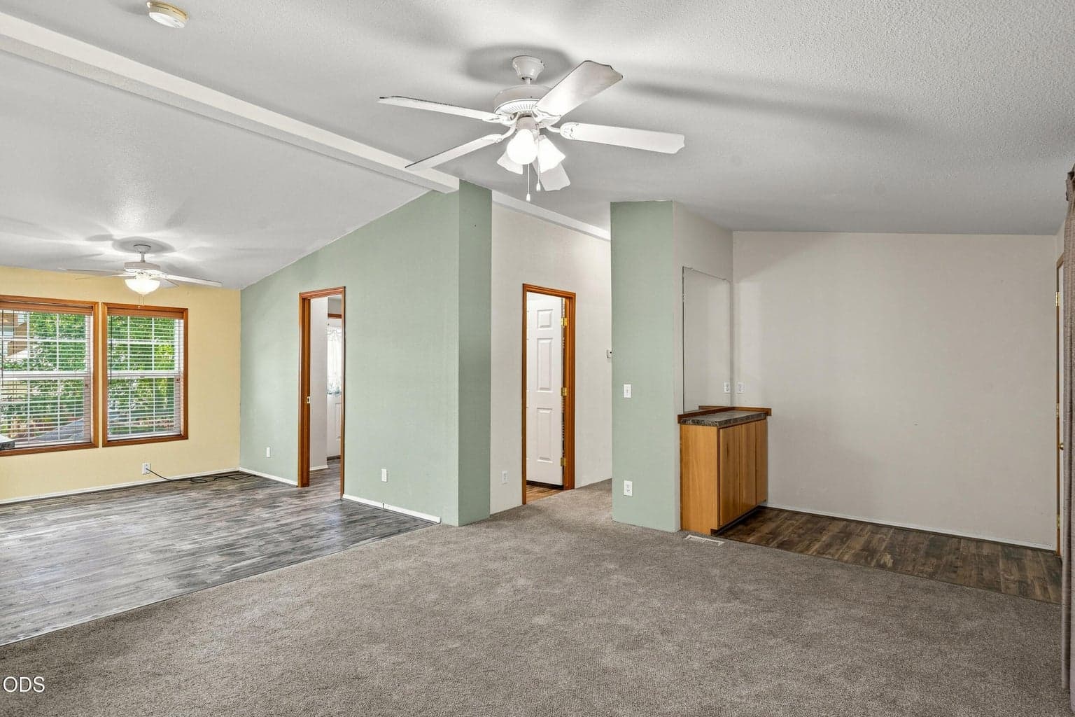 Photo of 537 Thompson Creek Road 5 of 40