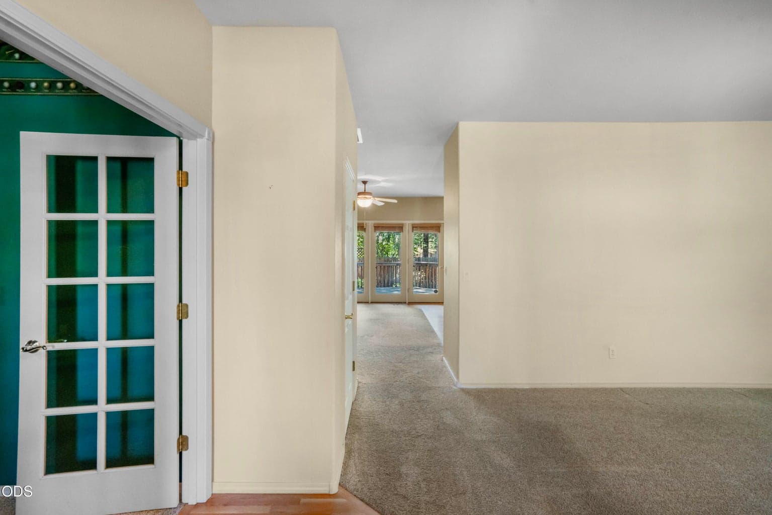 Photo of 1083 Shadowood Drive 3 of 37