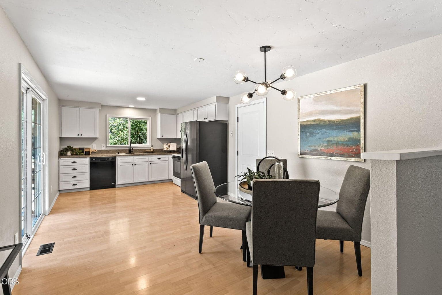 Photo of 61579 Rockway Terrace 8 of 24