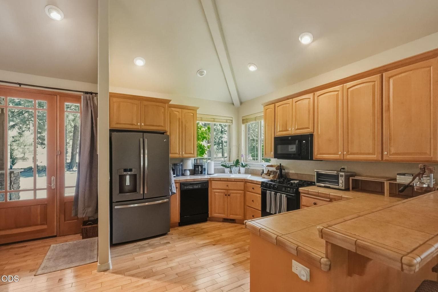 Photo of 335 Mount Washington Drive 3 of 31