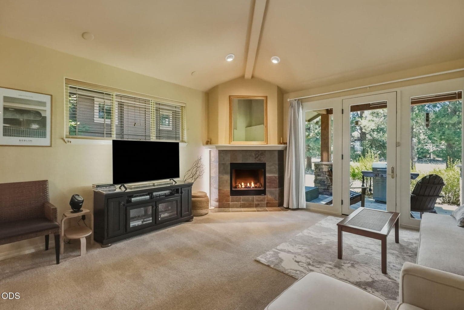 Photo of 335 Mount Washington Drive 8 of 31