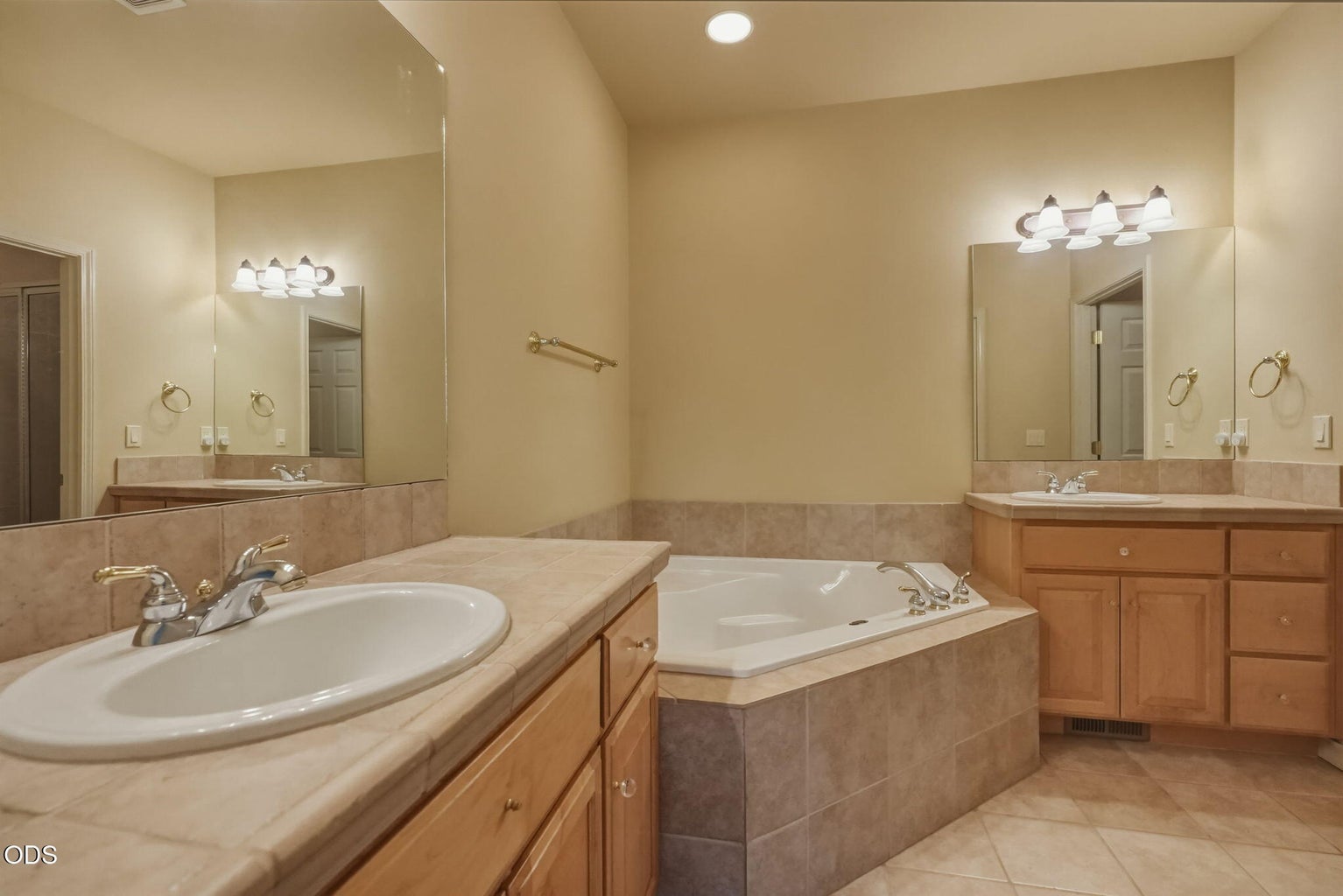 Photo of 335 Mount Washington Drive 18 of 31