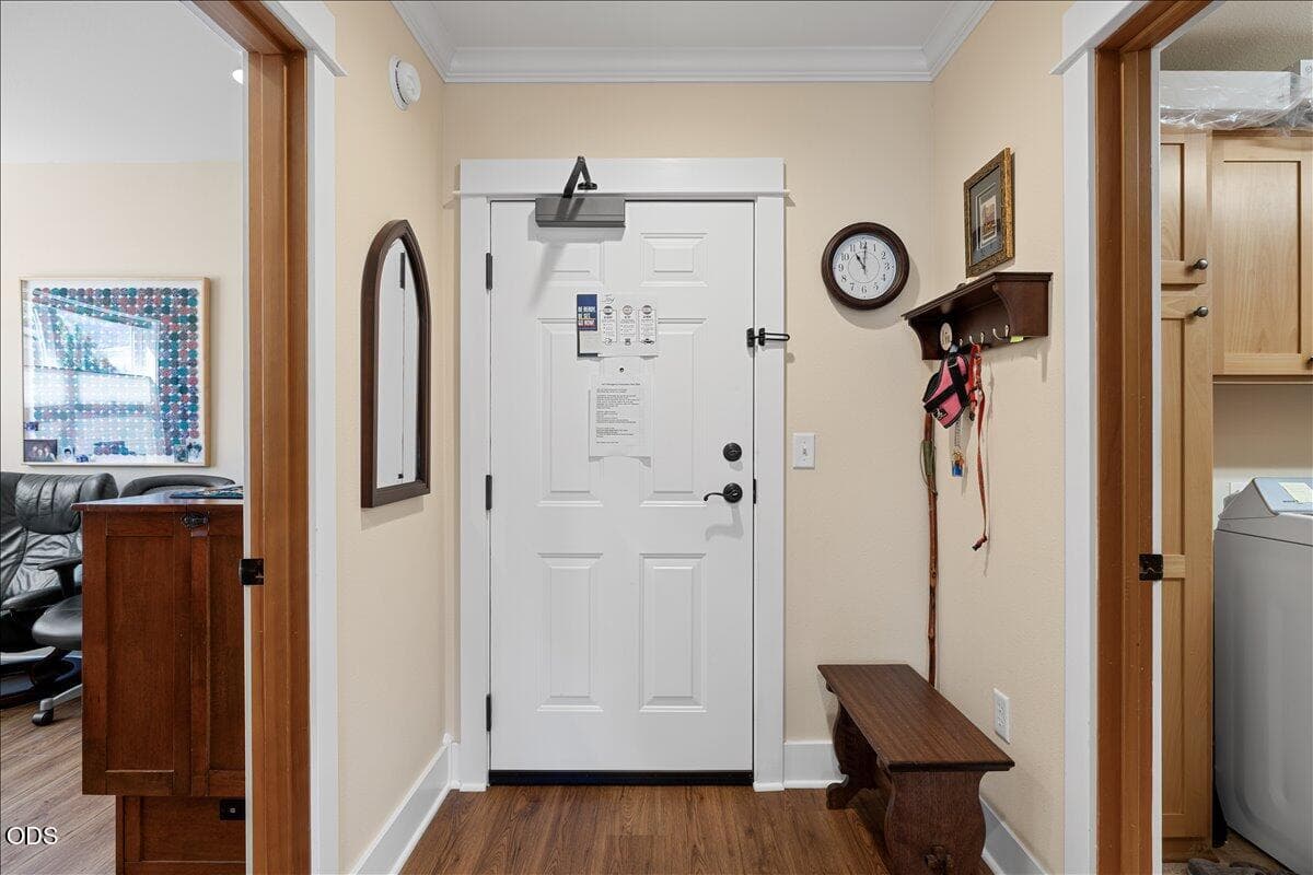 Photo of 624 Fair Oaks Court 2 of 21