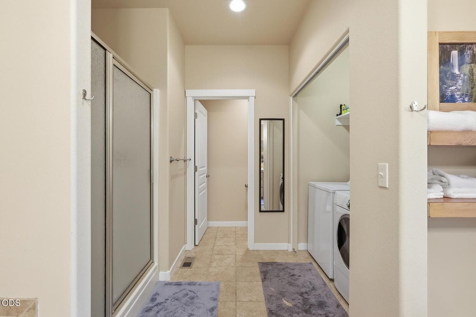 Photo of 10614 Village Loop 26 of 39