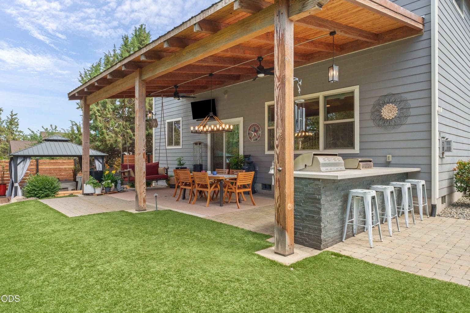 Photo of 2409 NE Robinson Street 53 of 71
