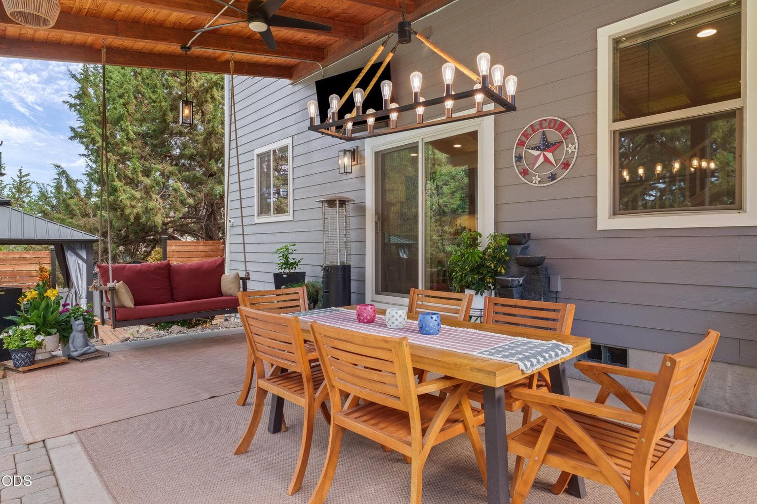 Photo of 2409 NE Robinson Street 26 of 71